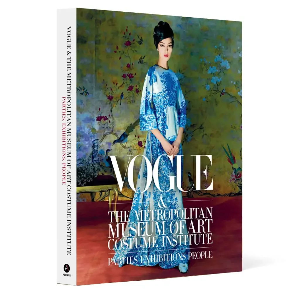 Online Vogue & Costume Institute Fashion